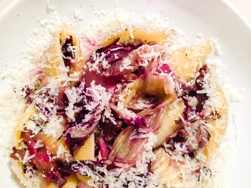 Paste de dieta - 430 de calorii, cu pancetta, radicchio ?i parmezan